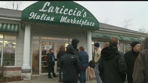 Fish Market Keeps Christmas Eve Tradition Alive - New Haven …