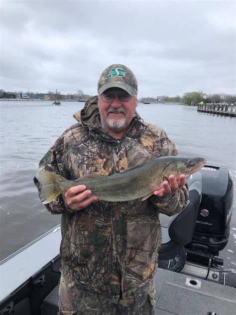 Fishing report oshkosh. Here are some photos of fall colors and muskies. Continue reading. Lake Wisconsin walleye report. September 20, 2023. We jigged up some walleyes saugers and whitebass with live bait. Continue reading. Action packed day on the Bay. August 23, 2023. Caught 1, lost 2, moved 3 others with Bill and Barb. 