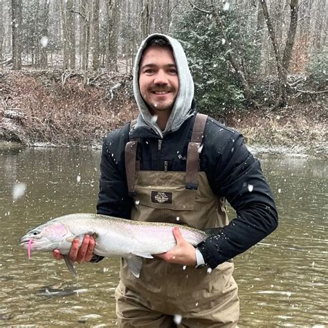 Fishing reports, best baits and forecast for fishing in Chagrin River