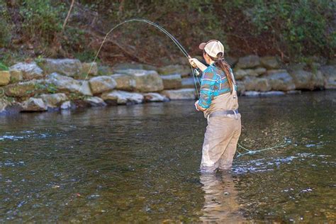 May 10, 2021 · Bushwhack or follow the side of a stream to find unknown fishing spots. Use maps to plan out your fishing trips. Sage Marshall. 2. Find New Fishing Spots on Paper and Digital Maps. Make the most ... 