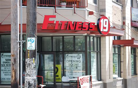 Fitness 19 fitness. Fitness 19 is one of the premier gyms in Bakersfield, CA. The Fitness 19 health club and fitness... 9620 Hageman Rd Suite B, Bakersfield, CA 93312 