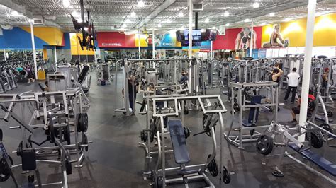 At the intersection of Marsh and Forest Lane in the Park Forest Shopping Center SW, Fitness Connection-Park Forest is a massive 55-thousand square feet fitness center equipped with new state-of-the-art equipment and extraordinary amenities available to all members.. 