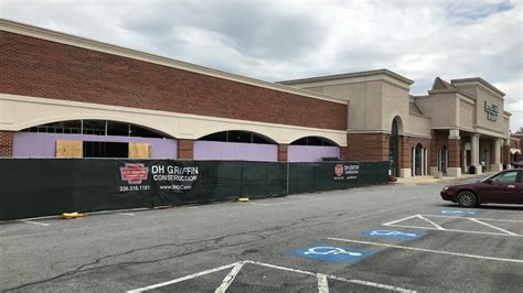 Five Below is a leading high-growth value retailer offering trend-right, high-quality products... 1437 East Dixie Drive, Asheboro, NC 27203.