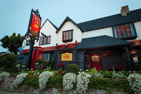 Five crowns restaurant. Five Crowns is a charming replica of one of England's oldest country inns and a Corona del Mar landmark steakhouse.Experience warm hospitality and cozy fireplaces set among authen 