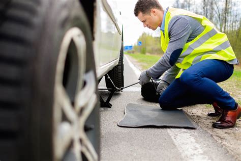Fix a flat near me. Urgently.com offers flat tire change service that comes to you and installs your spare tire. No membership required, just request help online or through the app. Qualified service providers available 24/7/365, anywhere in the USA & Puerto Rico. 