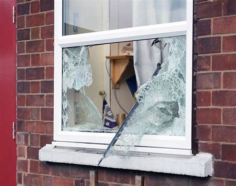 Fix broken window. One way to remove a handle from your double glazed window with or without a key. 