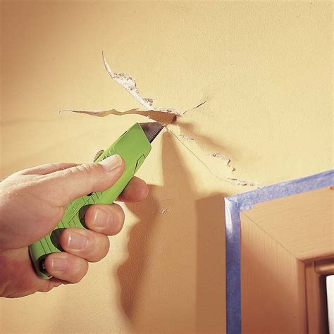 Fixing cracks in drywall. For a smoother spackle surface, dip the putty knife in water before scooping up the spackle. If the patch is more than 1/4-inch deep, use two layers of spackle. Apply the first patch, let it dry, then reapply spackle. Acrylic-fortified spackle can be used for exterior applications. First prime the area, then apply the spackle. 
