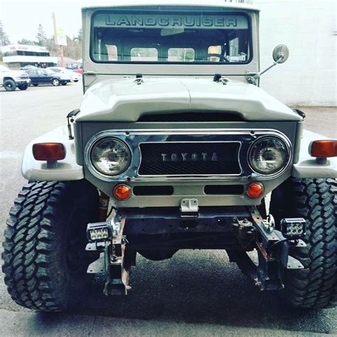HFS Suspension Correction Lift Spring kits fit FJ40 & BJ40/42. Lift height may vary depending on set-up. All HFS Springs have stock spring eyes diameter, bushing size and pin diameter. HFS Lift Springs are "Softer" riding than any other FJ40 Lift Spring. Lift Kit Includes: (2ea) CCOT-HFS-40F Front Leaf Springs (2.5" Lift Springs)