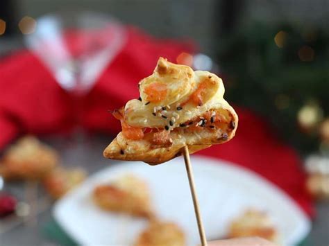 Flaky christmas trees with 2 salmons - Recipe Petitchef