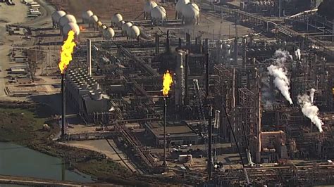 Flaring reported at Chevron Refinery in Richmond