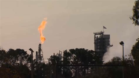 Flaring reported at Martinez Refinery