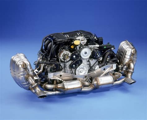 Flat 6. This engine displaced 186.7 cu in (3.1 L) with a bore and stroke of 3.25 in × 3.75 in (82.6 mm × 95.3 mm) and was rated at 40 hp (30 kW; 41 PS) at 2400 rpm when it was introduced. The compression ratio was 4.8:1.[2] 