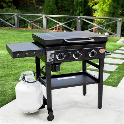 Flat Iron 3-Burner Outdoor Griddle Gas Grill with Lid in Black