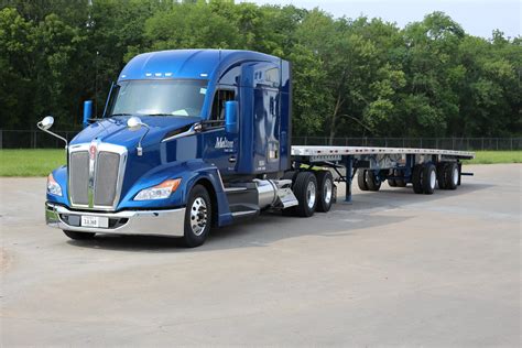 Flatbed trucking companies. RGN Trailers: Flatbed Companies in Tampa Florida. If you’re looking for trucking companies in Tampa Florida, we have the best flatbed trucking companies of 2019 and we can transport your cargo anywhere you would like it to go in the country. We can transport any heavy load transport need you have with our trusted team of cargo specialists. 