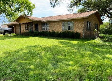 Flatonia, TX Homes & Apartments For Rent