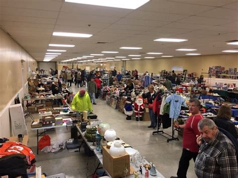 Flea market cleveland tx. Olde Security Square Flea Market offers a wide variety of quality new and used products with many Flea Markets under on roof. 20024 Hwy. 105 Cleveland, Texas 77328 ... 