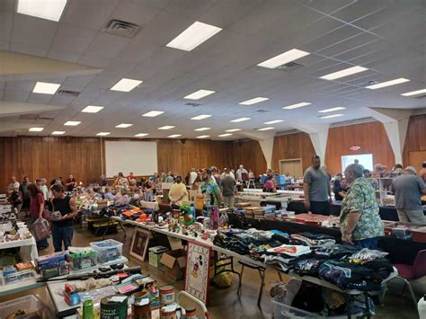 Flea market decatur indiana. Firehouse Flea Market is located at 550 N Morgan St in Decatur, Illinois 62523. Firehouse Flea Market can be contacted via phone at 217-620-6955 for pricing, hours and directions. 