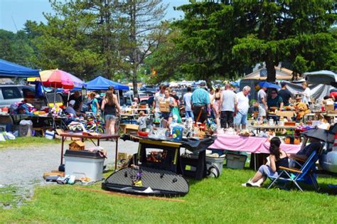 Flea market reading pa. Hello and Welcome to Reading, Pa. Flea Market & Business Services. I created this group so you can safely sell/buy and list your business services within the local area. Save your gas from driving... 