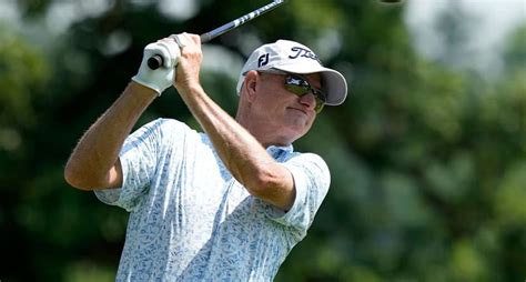 Flesch matches career-low with 62 to rally for Champions Tour win