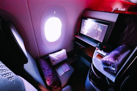 Flight Review: Qatar Airways Stunning Qsuite Business Class A350 …