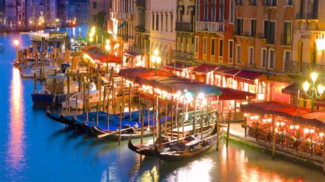 Flight to venice italy. Cheapest flight. $333. Best time to beat the crowds with an average 22% drop in price. Most popular time to fly with an average 3% increase in price. Flight from New York John F Kennedy Airport to Venice Marco Polo Airport. 