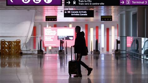 FlightHub CEO sees early warnings signs of softening travel demand