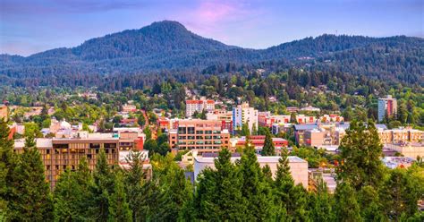 Flights from Mesa to Eugene, OR from $71 - Cheapflights.com