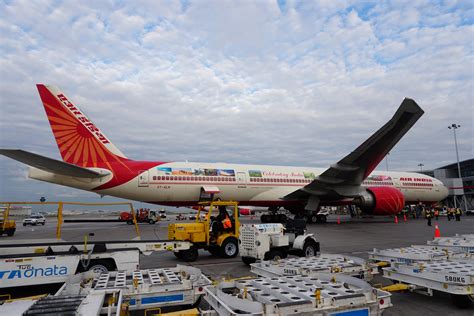  There are 4 airlines that fly nonstop from Singapore to New Delhi. They are: Air India, IndiGo, Singapore Airlines and Vistara. The cheapest price of all airlines flying this route was found with Vistara at $189 for a one-way flight. On average, the best prices for this route can be found at Air India. . 