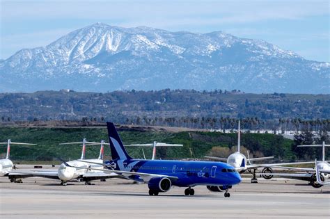  The San Bernardino International Airport is conveniently located near several freeways, making it easy for everyone in the Inland Empire to start close and travel far. QUICK CONNECTIONS TO THE WORLD With flights to four airports that have connections to hundreds of other cities, the San Bernardino International Airport can help every traveler ... . 