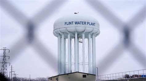 Flint contractor agrees to settlement of lead contamination lawsuits