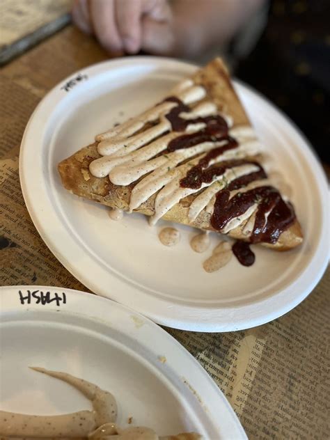 Flint crepe company. Flint Crepe Company is a creperie that offers seasonal, local, and wholesome ingredients for every dietary need. Learn about their philosophy, menu, and specialty drinks … 