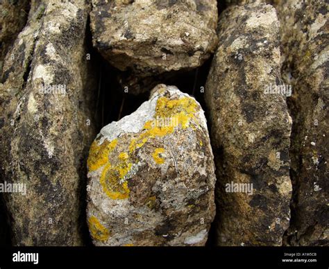 Flintstone wall hi-res stock photography and images - Alamy