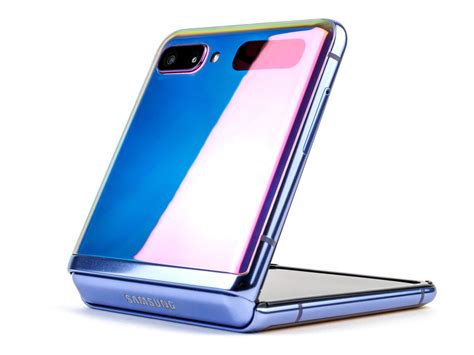 Flip z. Aug 19, 2022 · The Galaxy Z Flip 4 is a fun, flirty phone that encourages you to slip it into a pocket and just live your life. In a lot of ways, it's the opposite of Samsung's Galaxy Z Fold 4 ($1,799.99), which ... 