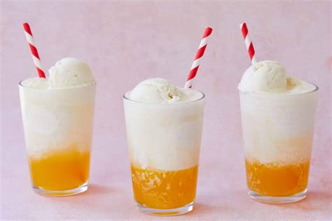 Float drink. Directions. Version 1: Pour stout into a British pint glass and scoop coffee ice cream on top. Garnish with a dusting of cocoa powder. Version 2: Pour raspberry beer into a pint glass; top with vanilla ice cream. Add a straw … 