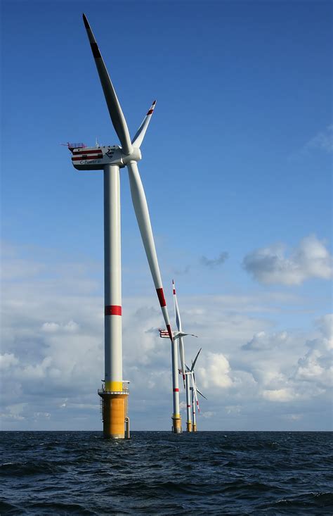 Floating wind turbine - Wikipedia