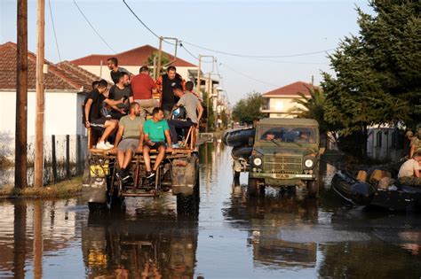 Flood rescues continue in Greece as death toll rises to 10