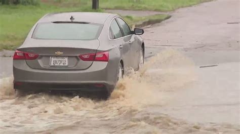 Flooding blocks road to North County homes