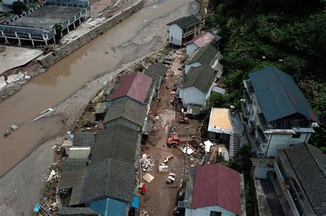 Flooding displaces 10,000 across China