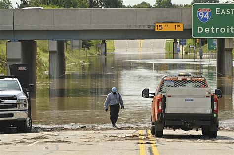 Flooding fills tunnels leading to Detroit airport, forces water rescues in Ohio and Las Vegas
