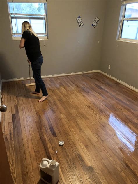 Floor refinishing. Bespoak Hardwoods is a Connecticut based wood flooring company offering sales, installation, sanding & refinishing of all types of wood floors throughout Connecticut. We offer a variety of stain & finishes including; non-toxic hardwax oils, low VOC Water stains & … 