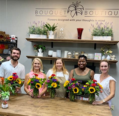 Floral design classes near me. Jan 30, 2024 · 10 Ways Floral Design Courses Will Help Your Career July 14, 2022 - 6:53 pm Beyond Design: 12 Everyday Responsibilities of Floral Designers July 13, 2022 - 9:59 pm 5 Tips on Creating A Floral Design Brand July 13, 2022 - 9:47 pm 