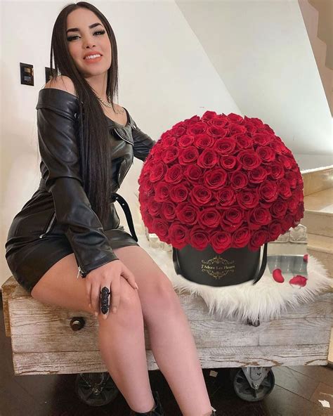 Flores Kim Instagram Baku