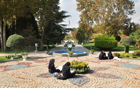 Flores White Linkedin Esfahan