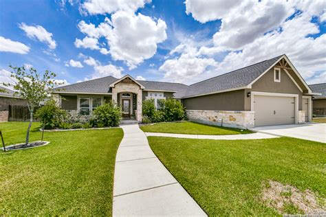 Floresville homes for sale. Browse photos, virtual tours and view the 274 homes for sale in Floresville, TX. Real estate for sale ranges from $29.9K - $1.15M with new listings updated in minutes from the MLS. 