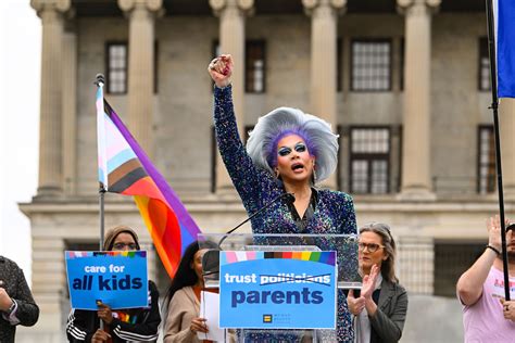 Florida Senate’s ban on minors at drag shows draws criticism from Democrats, LGBTQ activists