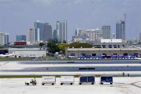 Florida floods: FLL airport reopens as residents clean up mess
