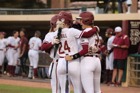 Florida state seminoles softball. TALLAHASSEE - Amaya Ross carried the No. 11 Florida State softball team (7-3) to a doubleheader sweep vs FIU (6-7) going 5-for-6 with a combined five hits, including a home run, two triples and ... 