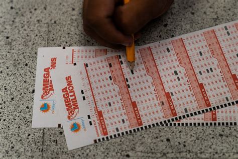 Floridian wins $1.58 billion Mega jackpot, third-largest lottery prize in US history