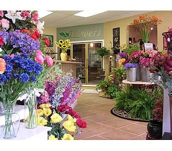 Florists greenville sc. Both the studio & boutique are located at 105 Victoria Street, Greer, SC 29651. Give us a call at (864) 991-2241 or send us an email at boutique@urbanpetalsllc.com. Connect with Us 