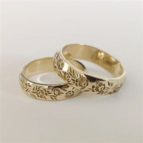 Flower Band Ring - Etsy